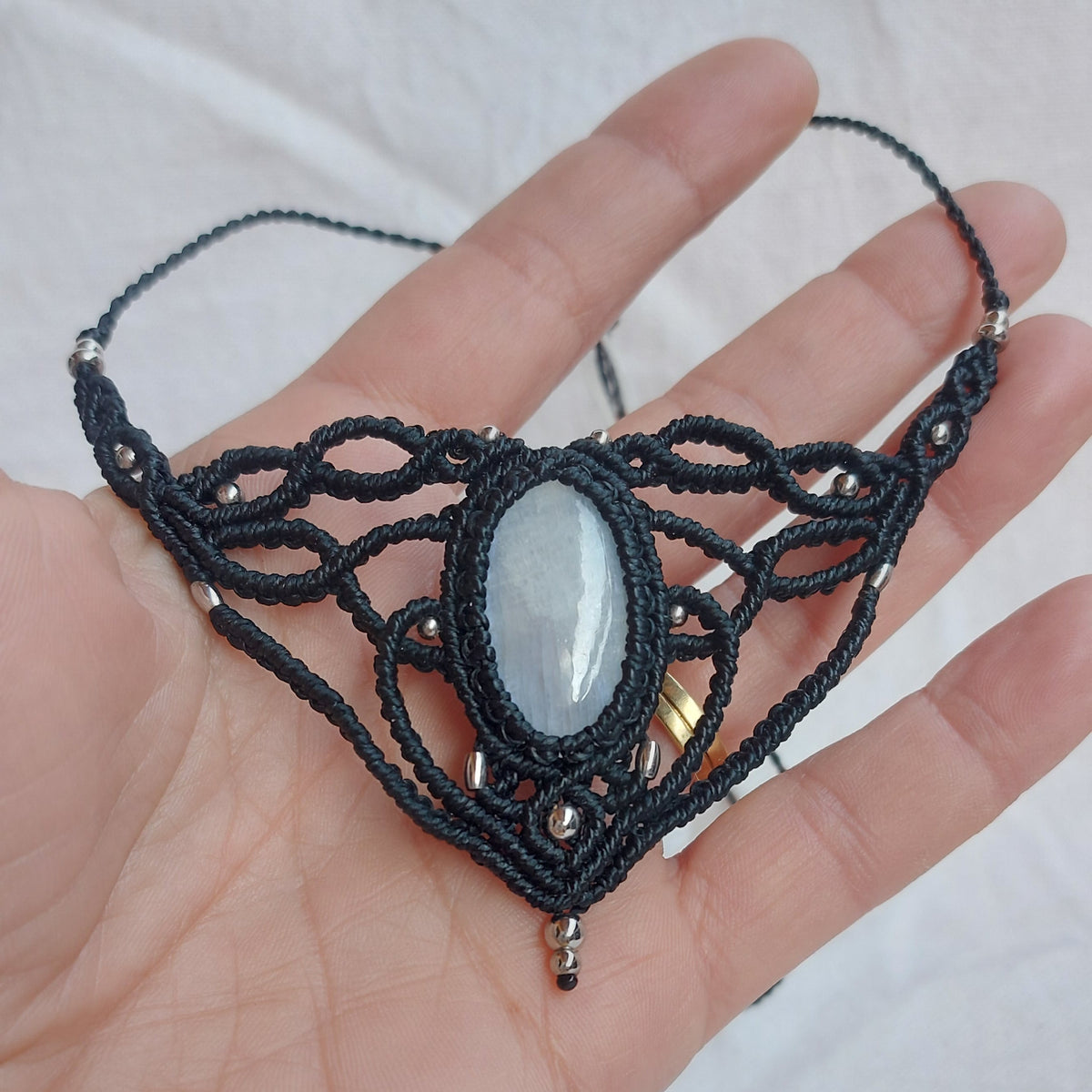 Gargantilla Selene con Piedra Luna