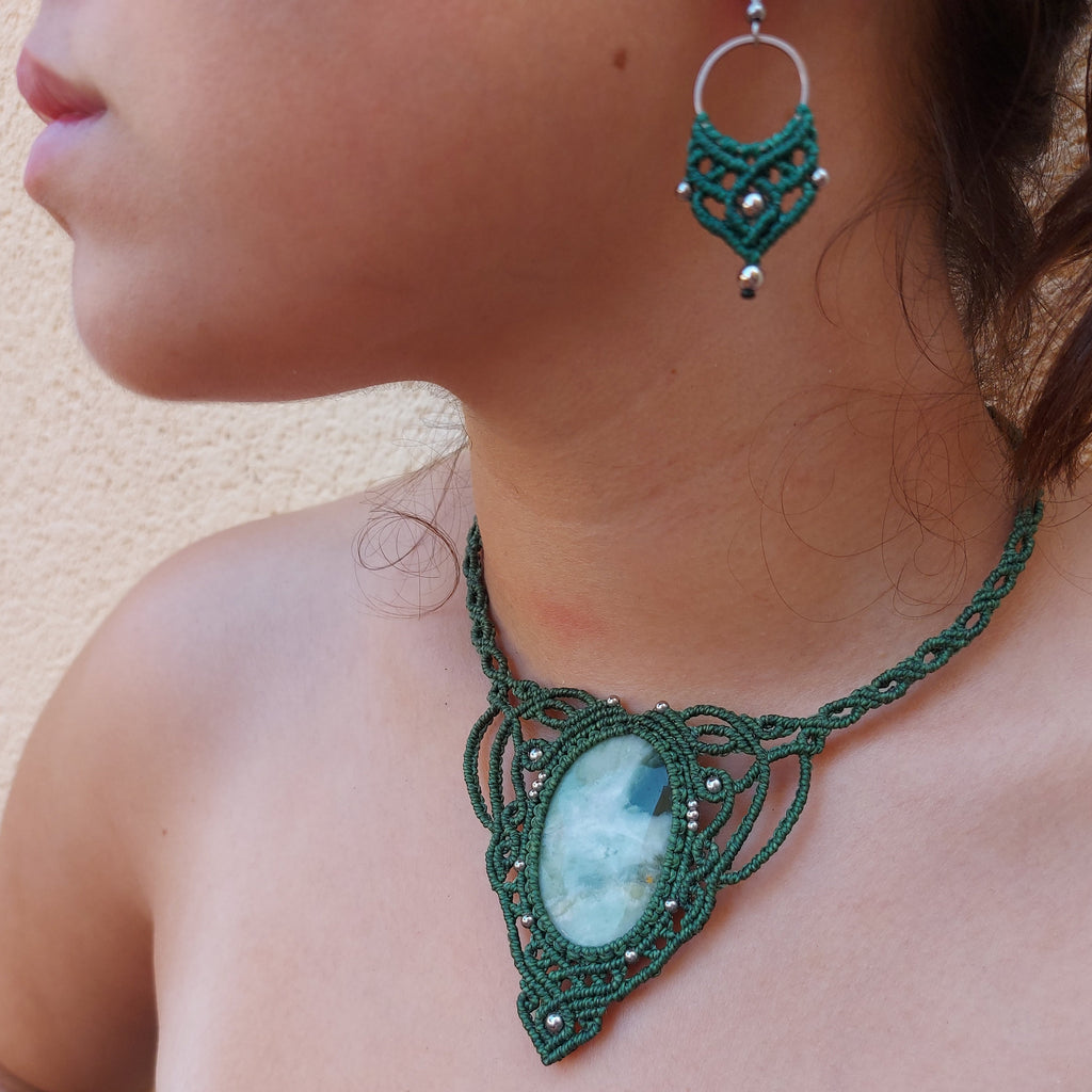 Gargantilla Nahele con Jade Verde