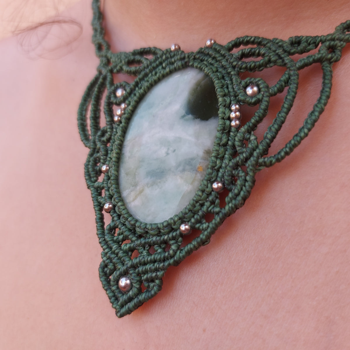 Gargantilla Nahele con Jade Verde