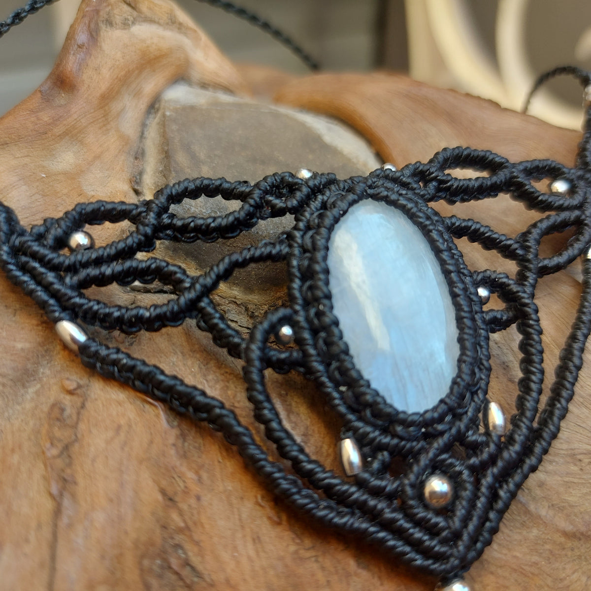Gargantilla Selene con Piedra Luna