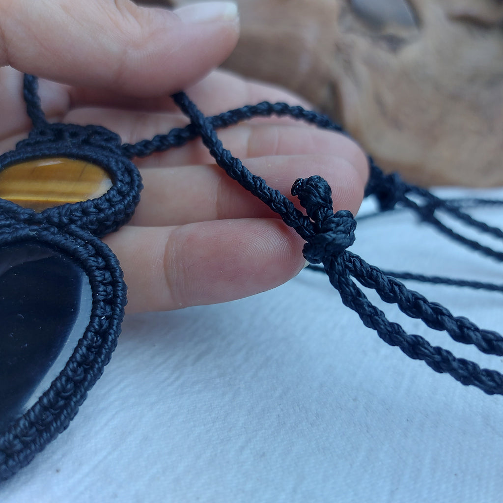 Colgante Macrame Con Ónix y Ojo De Tigre